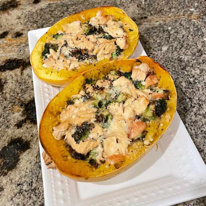 Broccoli and Chicken Alfredo Spaghetti Squash